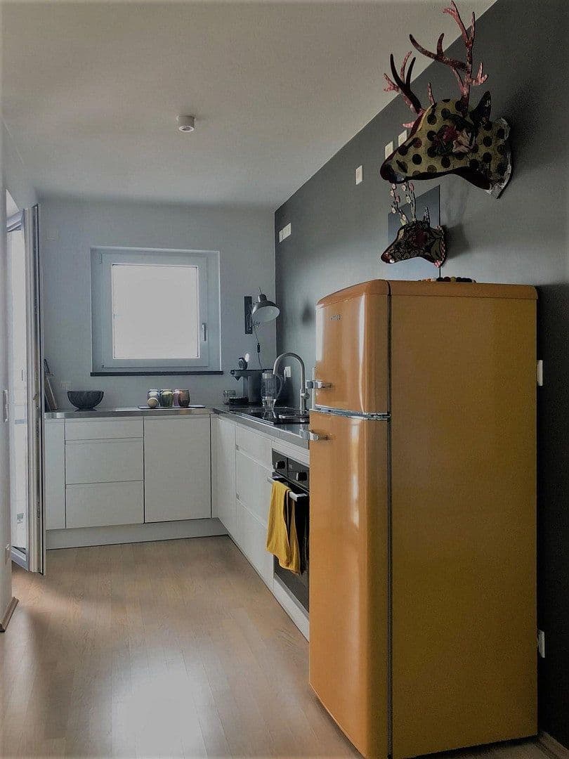 Prenájom bytu 2-izbový 48 m², München, Bavorsko Prenájom bytu 2-izbový 48 m², München, Bavorsko