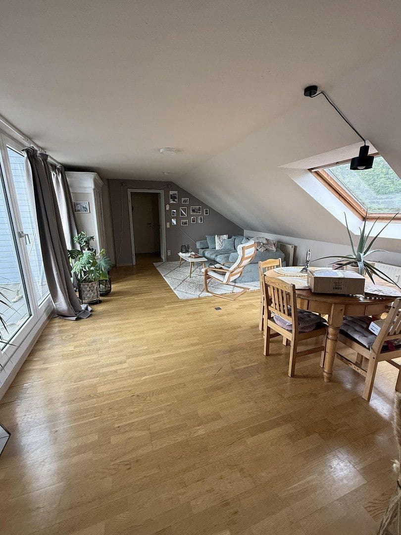 Prenájom bytu 3-izbový 80 m², Wesel, Severné Porýnie - Westfálsko Prenájom bytu 3-izbový 80 m², Wesel, Severné Porýnie - Westfálsko