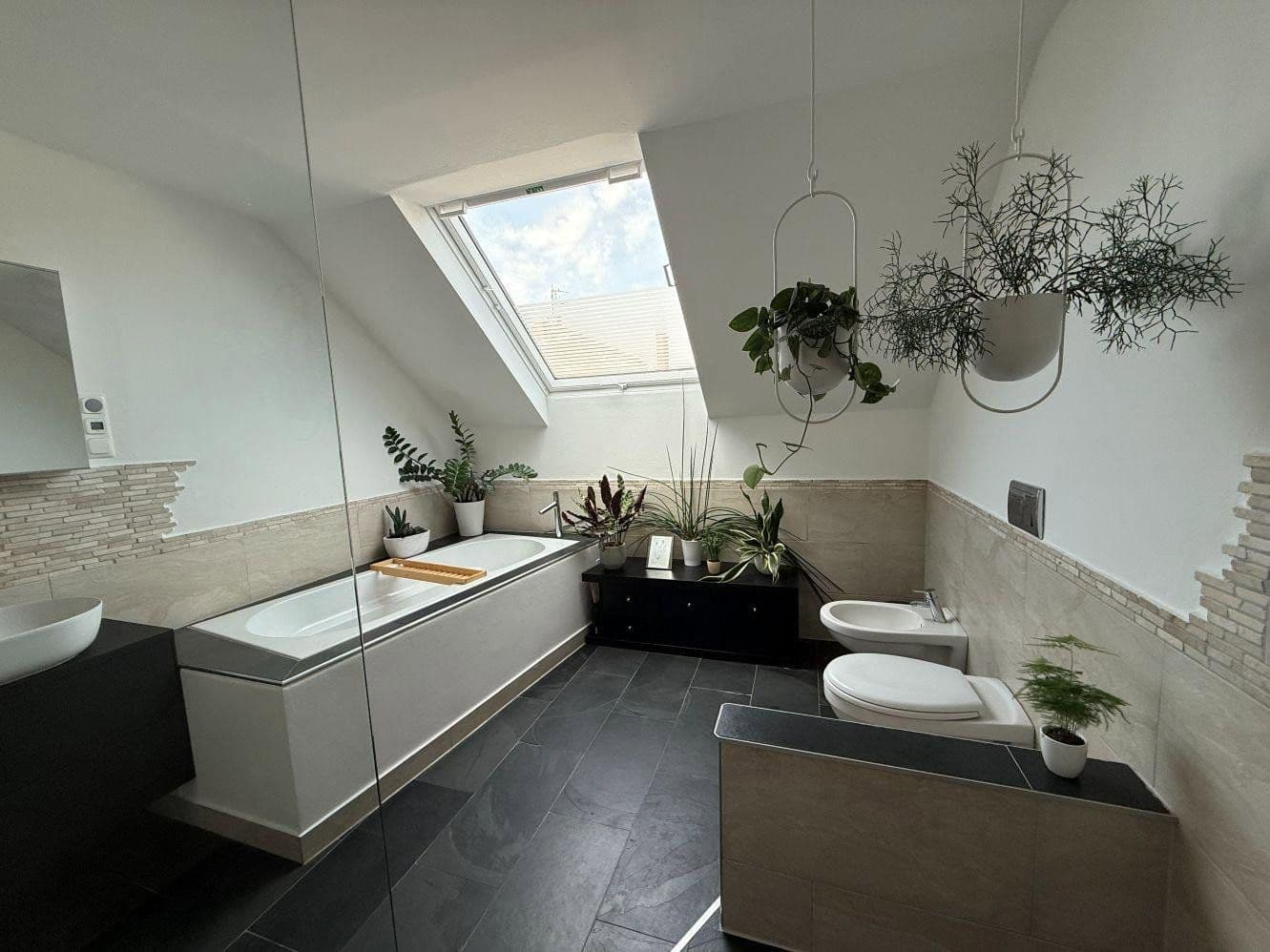Predaj bytu 3-izbový 95 m², Frankfurt am Main, Hesensko Predaj bytu 3-izbový 95 m², Frankfurt am Main, Hesensko