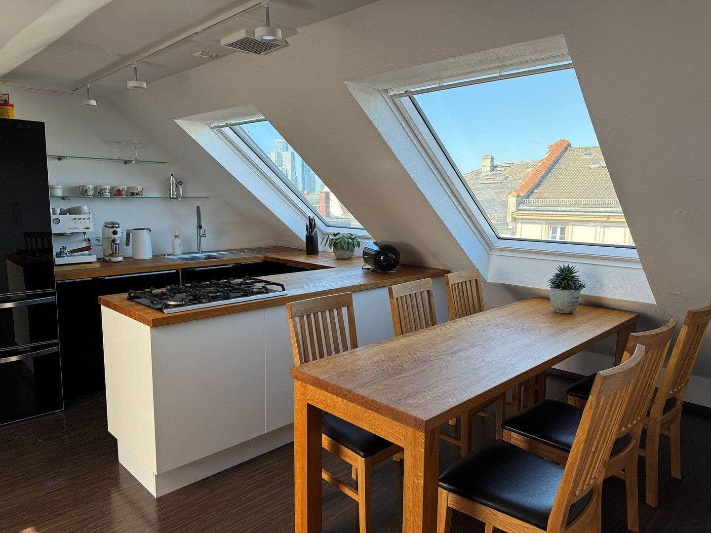 Predaj bytu 3-izbový 95 m², Frankfurt am Main, Hesensko Predaj bytu 3-izbový 95 m², Frankfurt am Main, Hesensko