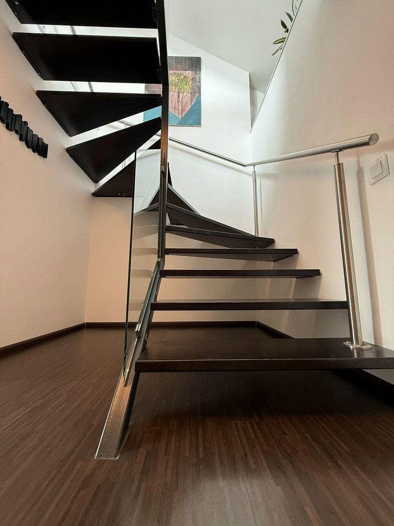 Predaj bytu 3-izbový 95 m², Frankfurt am Main, Hesensko Predaj bytu 3-izbový 95 m², Frankfurt am Main, Hesensko