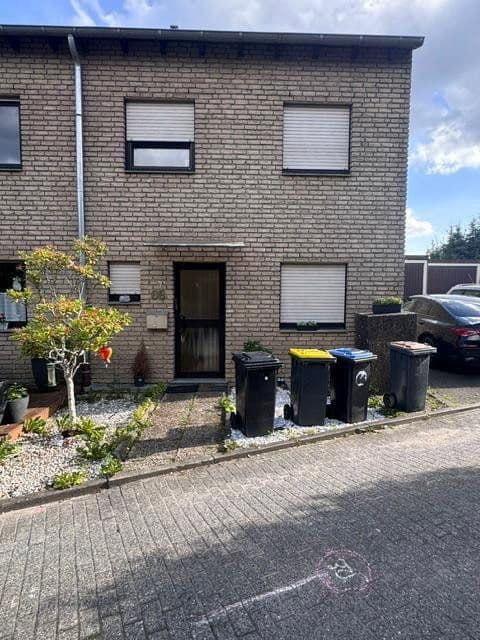 Predaj domu 114 m², pozemok 345 m², Wuppertal, Severné Porýnie - Westfálsko Predaj domu 114 m², pozemok 345 m², Wuppertal, Severné Porýnie - Westfálsko