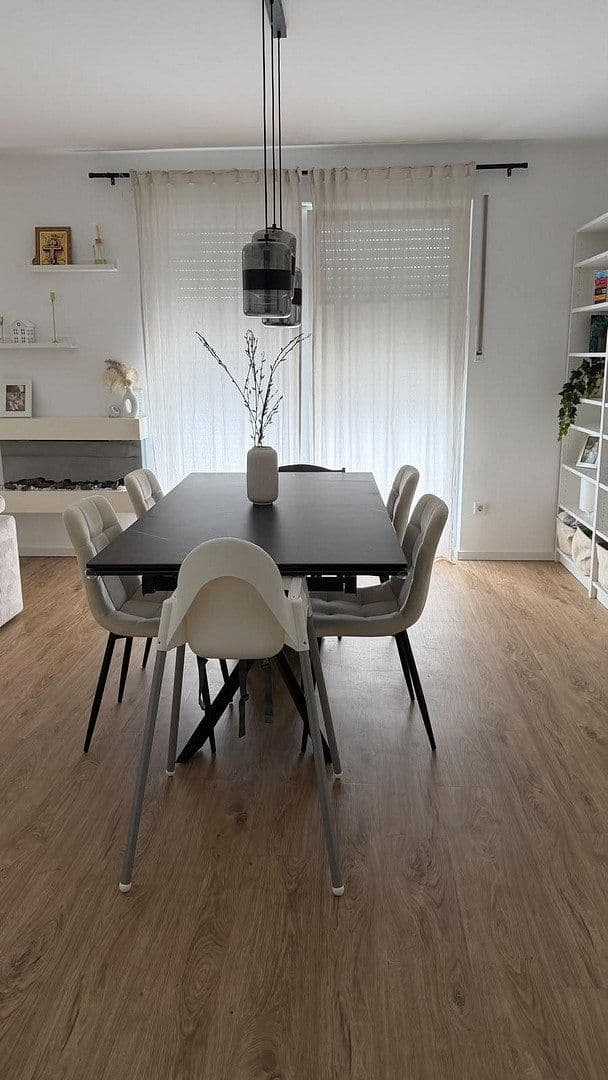 Prenájom bytu 4-izbový 102 m², Stallbusch 4, Bad Wünnenberg, Severné Porýnie - Westfálsko Prenájom bytu 4-izbový 102 m², Stallbusch 4, Bad Wünnenberg, Severné Porýnie - Westfálsko