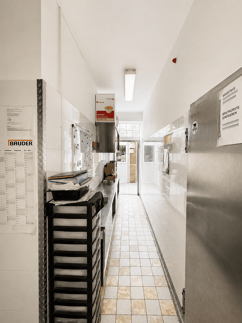 Prenájom nebytového priestoru 137 m², Von-der-Tann-Straße 156, Nürnberg, Bavorsko Prenájom nebytového priestoru 137 m², Von-der-Tann-Straße 156, Nürnberg, Bavorsko