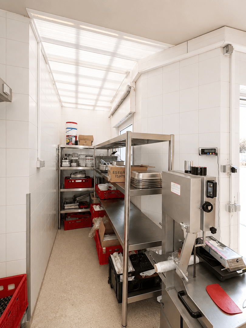 Prenájom nebytového priestoru 137 m², Von-der-Tann-Straße 156, Nürnberg, Bavorsko Prenájom nebytového priestoru 137 m², Von-der-Tann-Straße 156, Nürnberg, Bavorsko