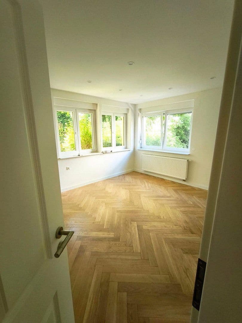 Predaj bytu 4-izbový 93 m², Stuttgart, Bádensko-Wurttembersko Predaj bytu 4-izbový 93 m², Stuttgart, Bádensko-Wurttembersko