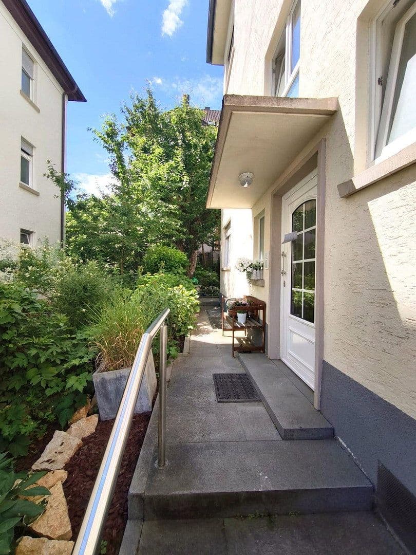 Predaj bytu 4-izbový 93 m², Stuttgart, Bádensko-Wurttembersko Predaj bytu 4-izbový 93 m², Stuttgart, Bádensko-Wurttembersko
