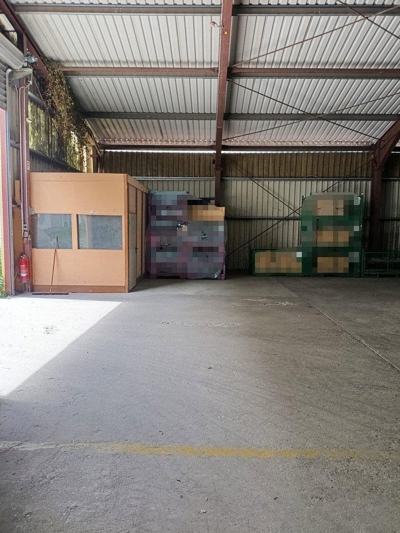 Prenájom nebytového priestoru 2.510 m², Im Gewerbepark 1, Hunderdorf, Bavorsko Prenájom nebytového priestoru 2.510 m², Im Gewerbepark 1, Hunderdorf, Bavorsko