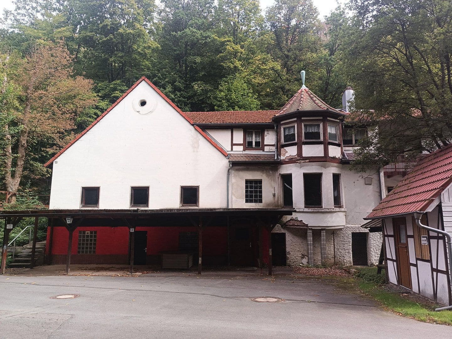 Predaj domu 180 m², pozemok 3.848 m², Wolfskehle 52, Kulmbach, Bavorsko Predaj domu 180 m², pozemok 3.848 m², Wolfskehle 52, Kulmbach, Bavorsko