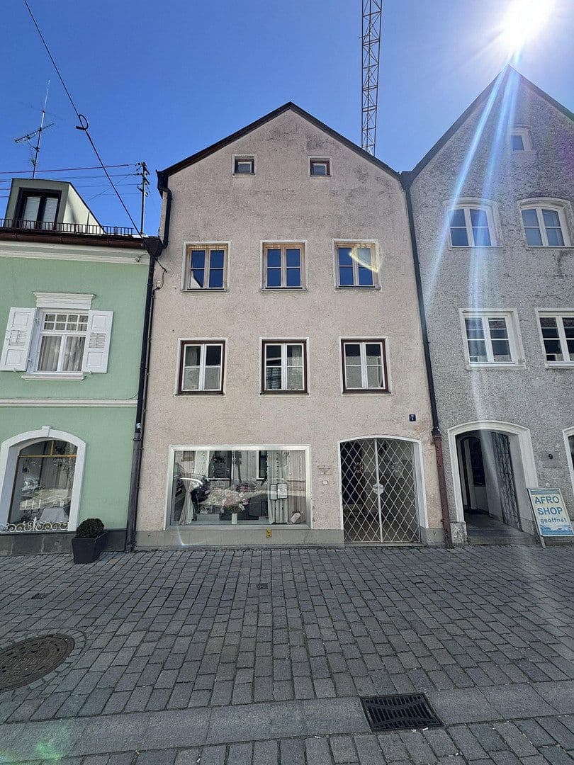 Prenájom bytu 6-izbový 148 m², Hofstr. 7, Weilheim, Bavorsko Prenájom bytu 6-izbový 148 m², Hofstr. 7, Weilheim, Bavorsko
