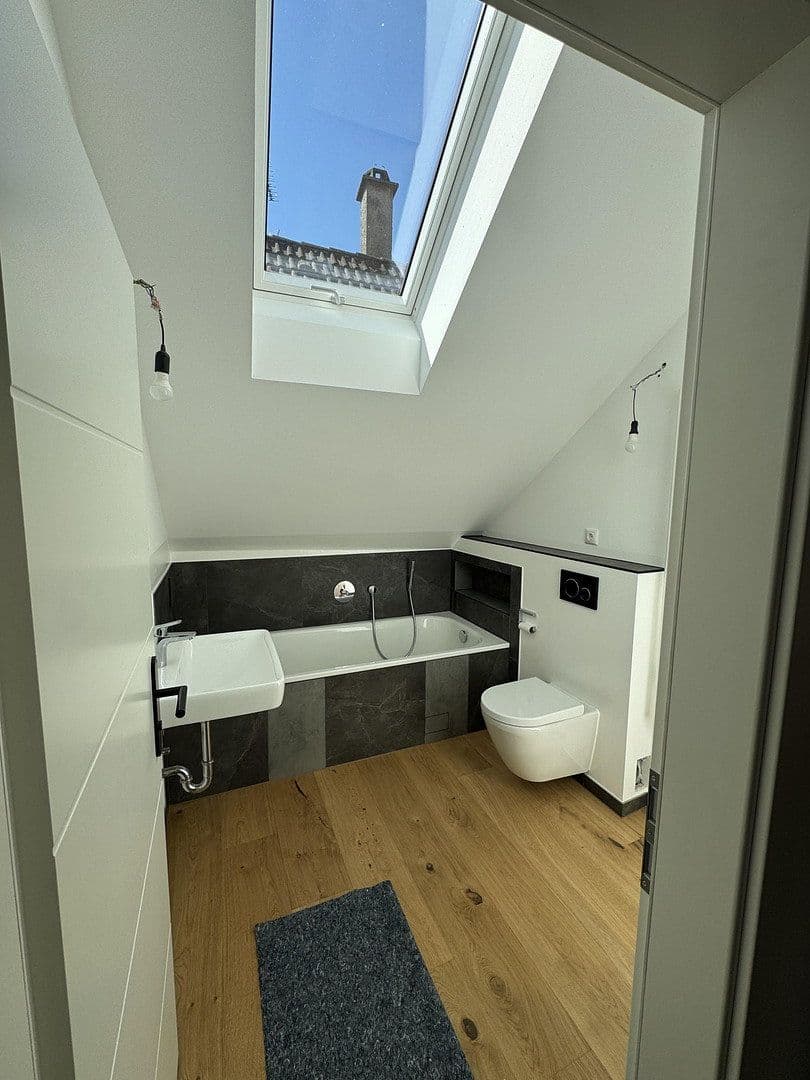 Prenájom bytu 6-izbový 148 m², Hofstr. 7, Weilheim, Bavorsko Prenájom bytu 6-izbový 148 m², Hofstr. 7, Weilheim, Bavorsko
