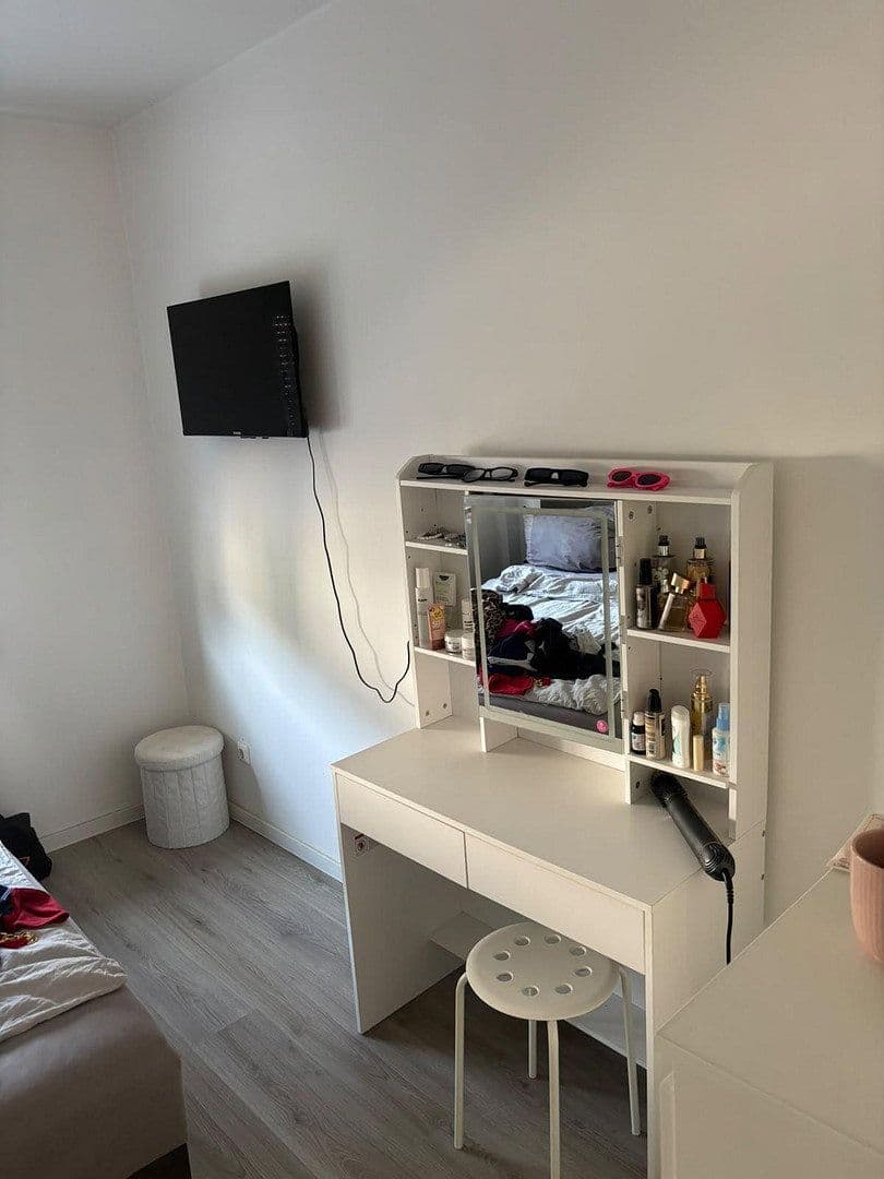 Prenájom bytu 3-izbový 64 m², Wattenbachstr. 12, Essen, Severné Porýnie - Westfálsko Prenájom bytu 3-izbový 64 m², Wattenbachstr. 12, Essen, Severné Porýnie - Westfálsko