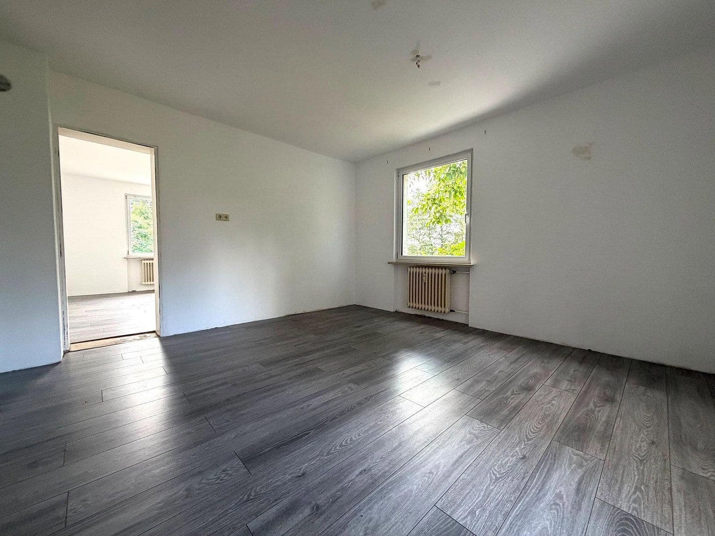 Predaj domu 275 m², pozemok 1.037 m², Bärnreuth 33, Bad Berneck im Fichtelgebirge, Bavorsko Predaj domu 275 m², pozemok 1.037 m², Bärnreuth 33, Bad Berneck im Fichtelgebirge, Bavorsko