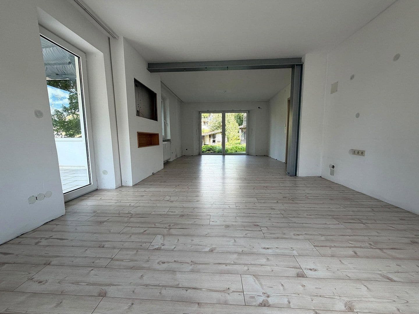 Predaj domu 275 m², pozemok 1.037 m², Bärnreuth 33, Bad Berneck im Fichtelgebirge, Bavorsko Predaj domu 275 m², pozemok 1.037 m², Bärnreuth 33, Bad Berneck im Fichtelgebirge, Bavorsko