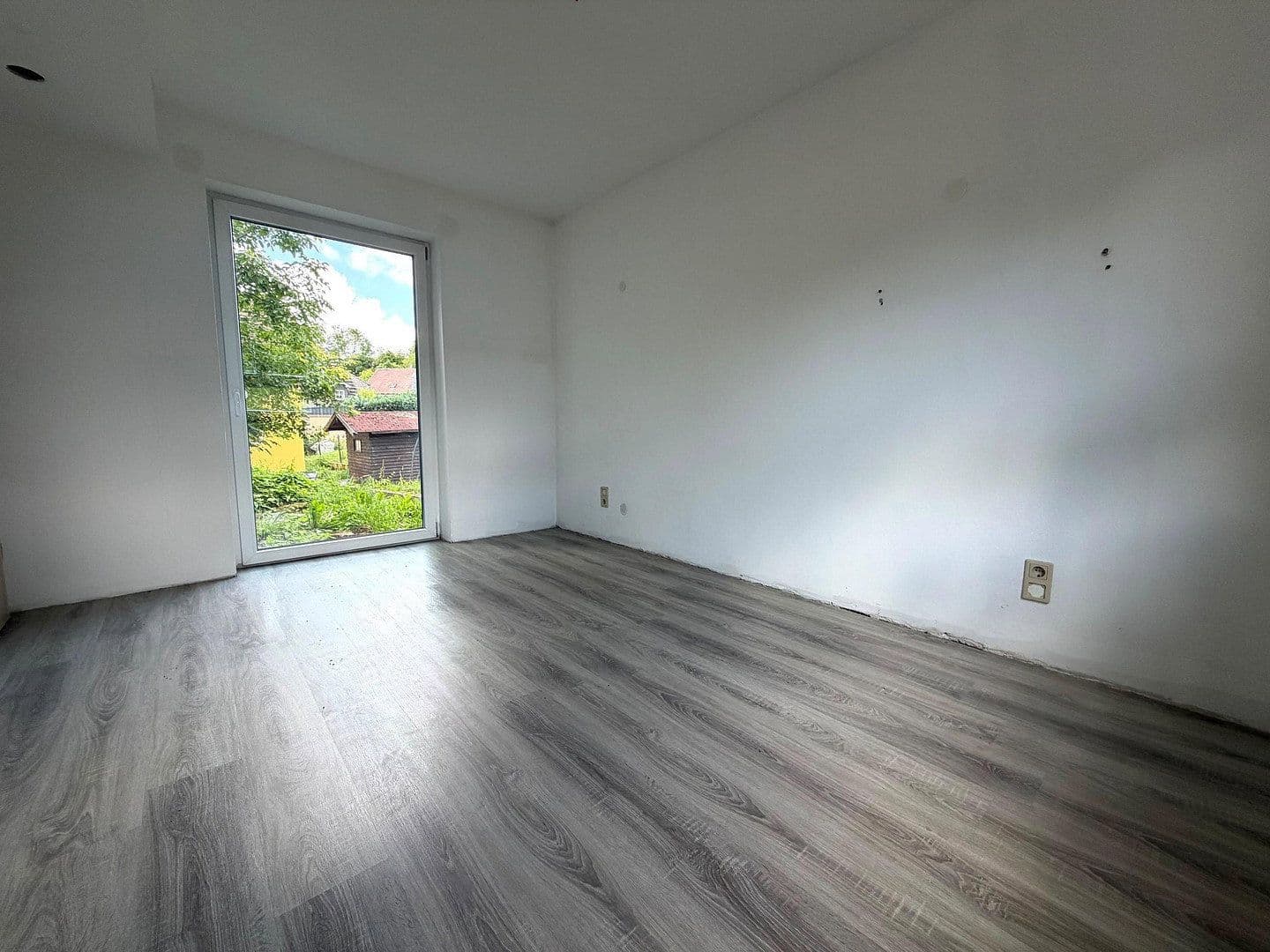 Predaj domu 275 m², pozemok 1.037 m², Bärnreuth 33, Bad Berneck im Fichtelgebirge, Bavorsko Predaj domu 275 m², pozemok 1.037 m², Bärnreuth 33, Bad Berneck im Fichtelgebirge, Bavorsko