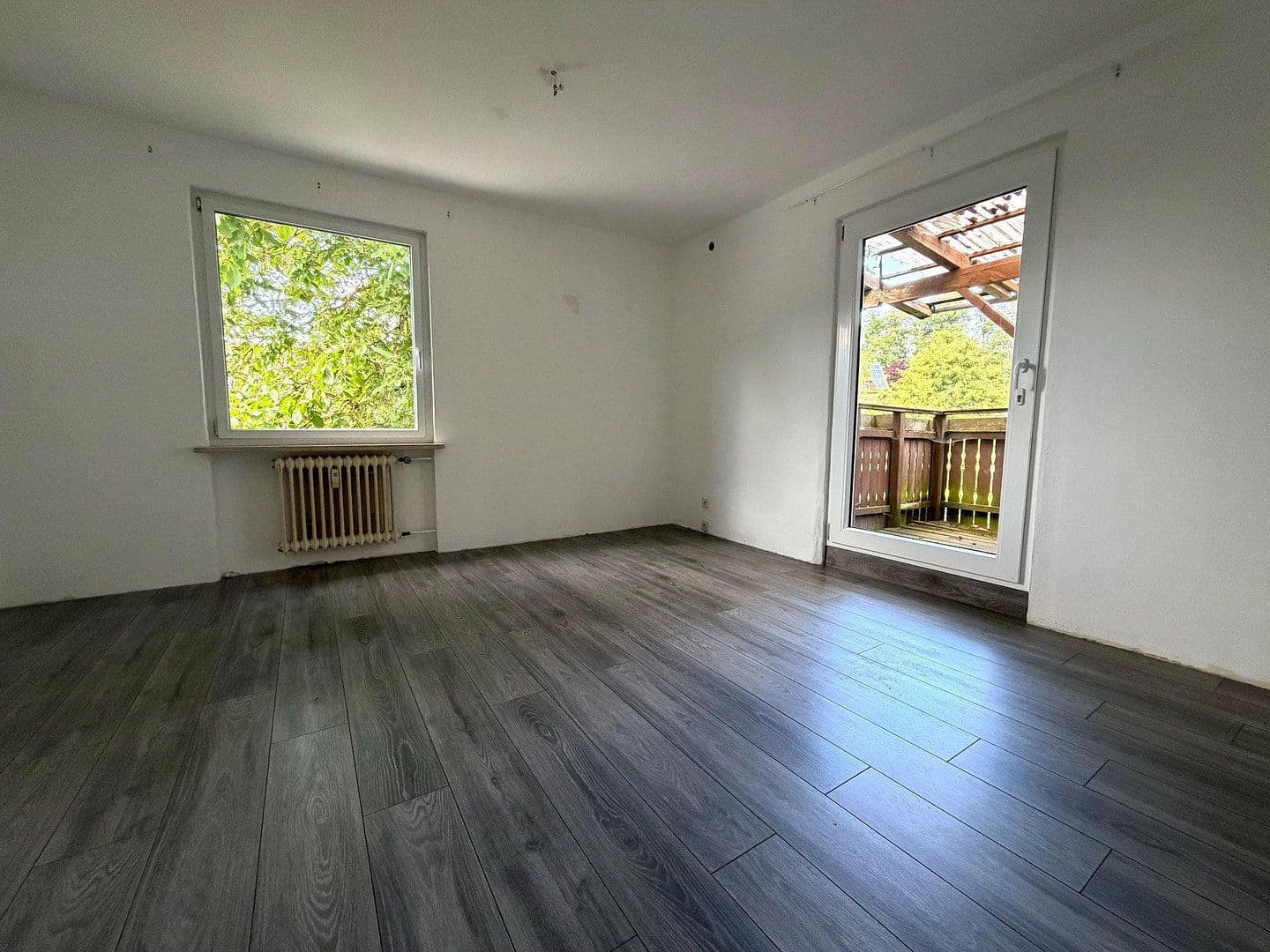 Predaj domu 275 m², pozemok 1.037 m², Bärnreuth 33, Bad Berneck im Fichtelgebirge, Bavorsko Predaj domu 275 m², pozemok 1.037 m², Bärnreuth 33, Bad Berneck im Fichtelgebirge, Bavorsko