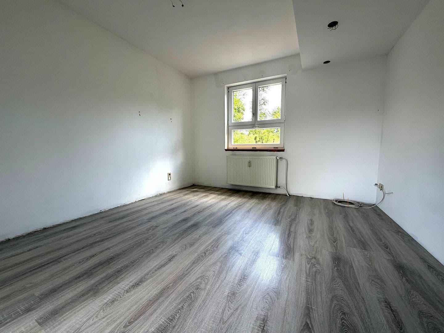 Predaj domu 275 m², pozemok 1.037 m², Bärnreuth 33, Bad Berneck im Fichtelgebirge, Bavorsko Predaj domu 275 m², pozemok 1.037 m², Bärnreuth 33, Bad Berneck im Fichtelgebirge, Bavorsko
