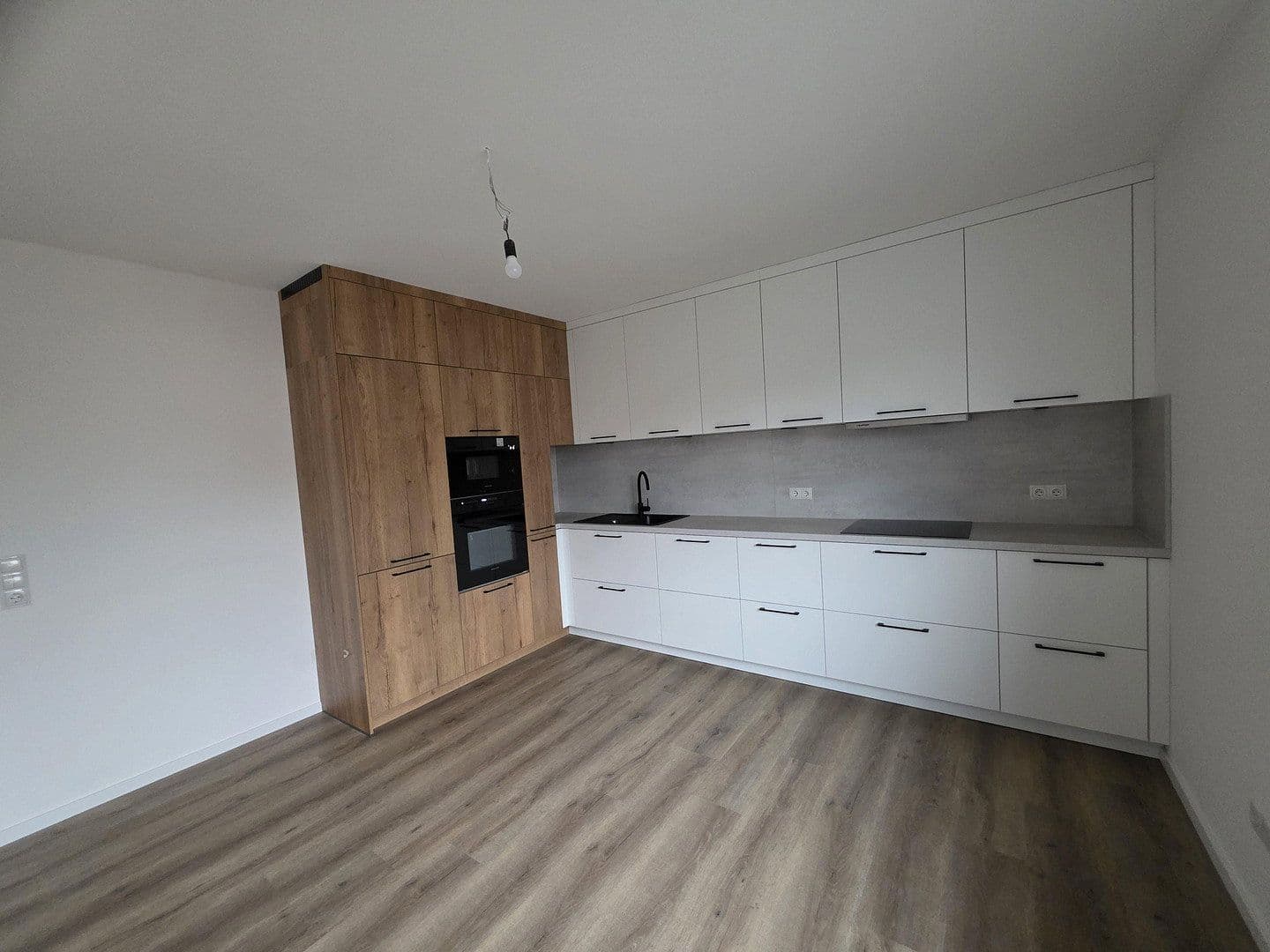 Prenájom bytu 3-izbový 106 m², Cloppenburg, Dolné Sasko Prenájom bytu 3-izbový 106 m², Cloppenburg, Dolné Sasko