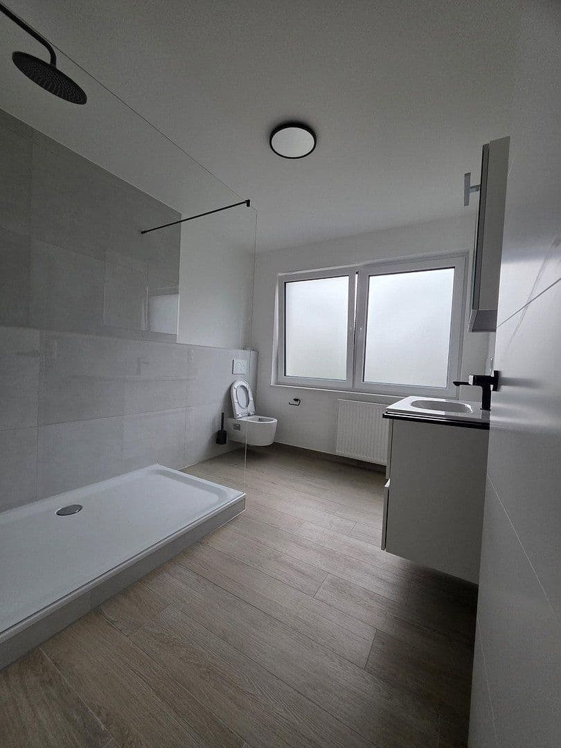 Prenájom bytu 3-izbový 106 m², Cloppenburg, Dolné Sasko Prenájom bytu 3-izbový 106 m², Cloppenburg, Dolné Sasko