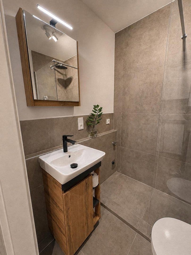 Prenájom bytu 1-izbový 24 m², Bad-Berneck-Straße 1, München, Bavorsko Prenájom bytu 1-izbový 24 m², Bad-Berneck-Straße 1, München, Bavorsko