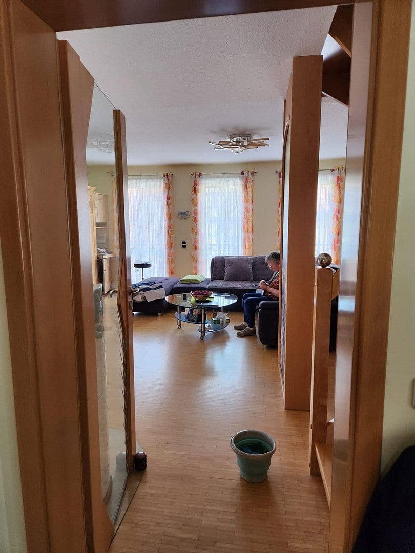 Prenájom domu 110 m², pozemok 400 m², Mühlbachstr., 14/b, Ebermannstadt, Bavorsko Prenájom domu 110 m², pozemok 400 m², Mühlbachstr., 14/b, Ebermannstadt, Bavorsko