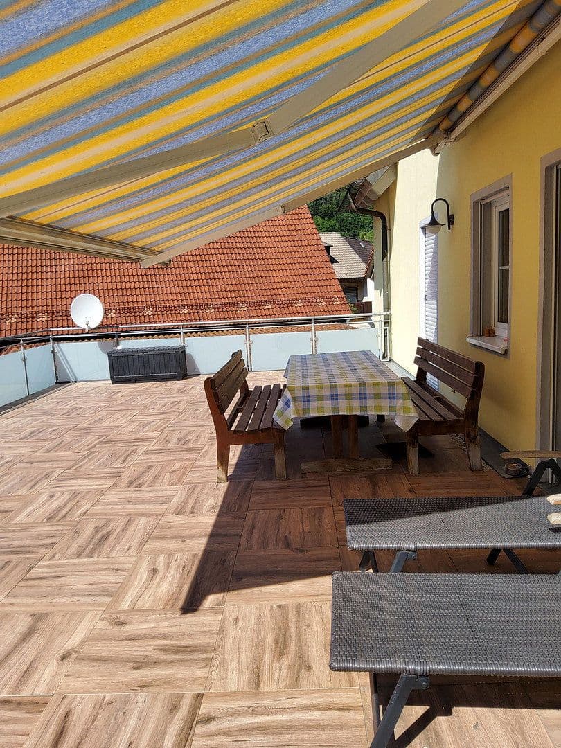 Prenájom domu 110 m², pozemok 400 m², Mühlbachstr., 14/b, Ebermannstadt, Bavorsko Prenájom domu 110 m², pozemok 400 m², Mühlbachstr., 14/b, Ebermannstadt, Bavorsko