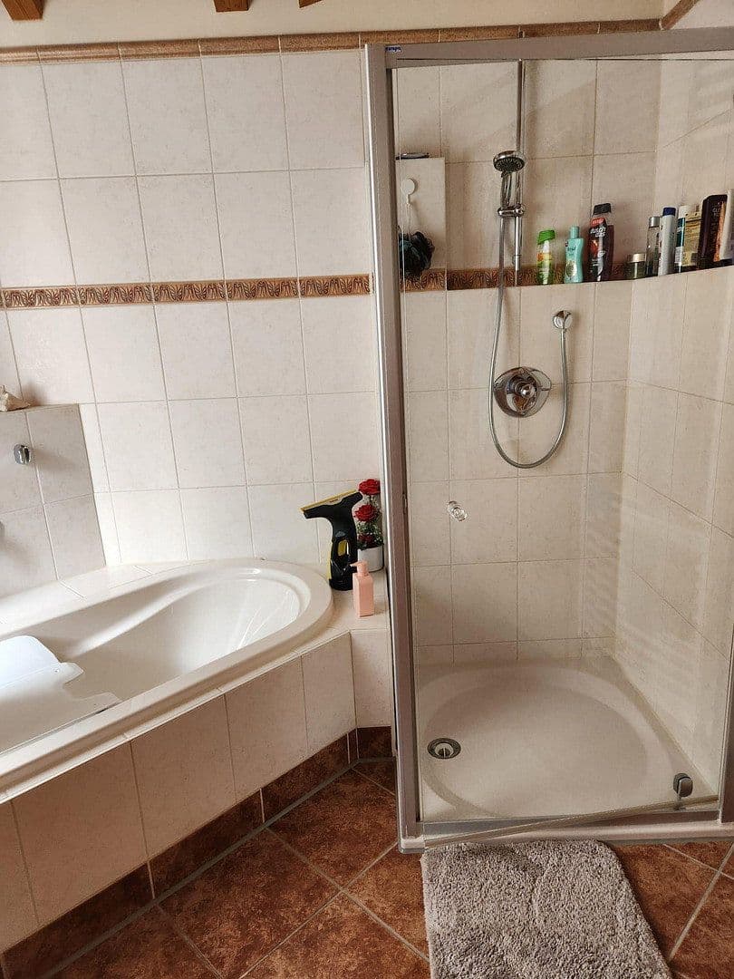 Prenájom domu 110 m², pozemok 400 m², Mühlbachstr., 14/b, Ebermannstadt, Bavorsko Prenájom domu 110 m², pozemok 400 m², Mühlbachstr., 14/b, Ebermannstadt, Bavorsko