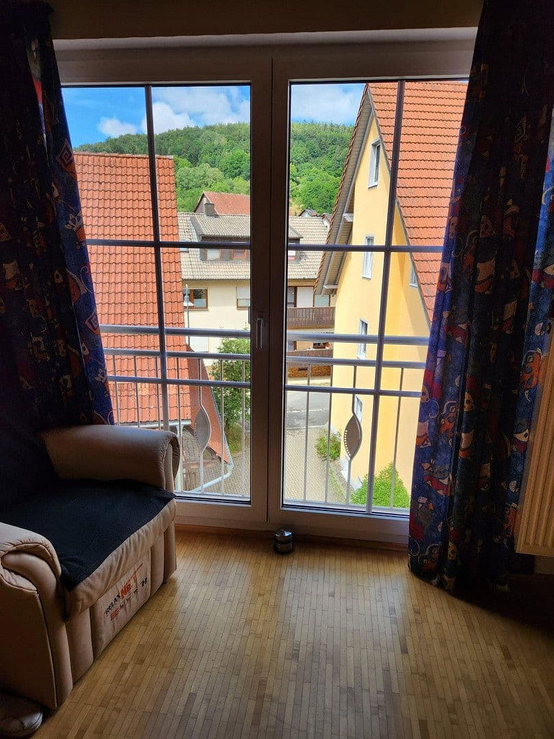 Prenájom domu 110 m², pozemok 400 m², Mühlbachstr., 14/b, Ebermannstadt, Bavorsko Prenájom domu 110 m², pozemok 400 m², Mühlbachstr., 14/b, Ebermannstadt, Bavorsko