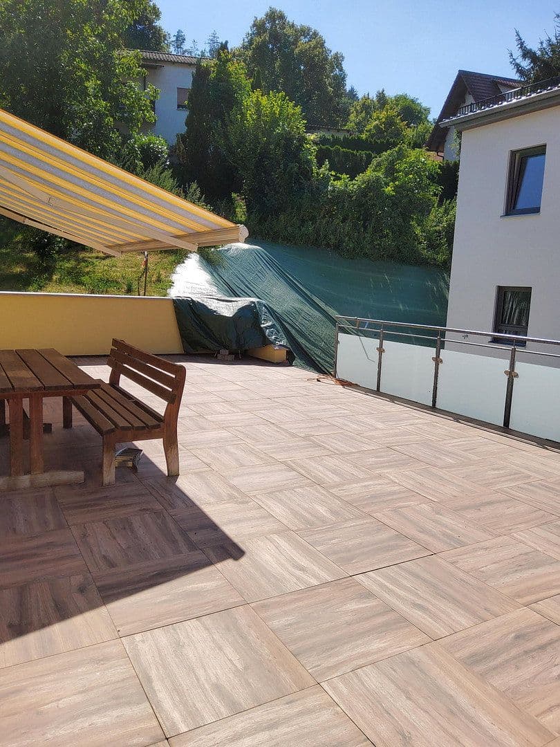 Prenájom domu 110 m², pozemok 400 m², Mühlbachstr., 14/b, Ebermannstadt, Bavorsko Prenájom domu 110 m², pozemok 400 m², Mühlbachstr., 14/b, Ebermannstadt, Bavorsko