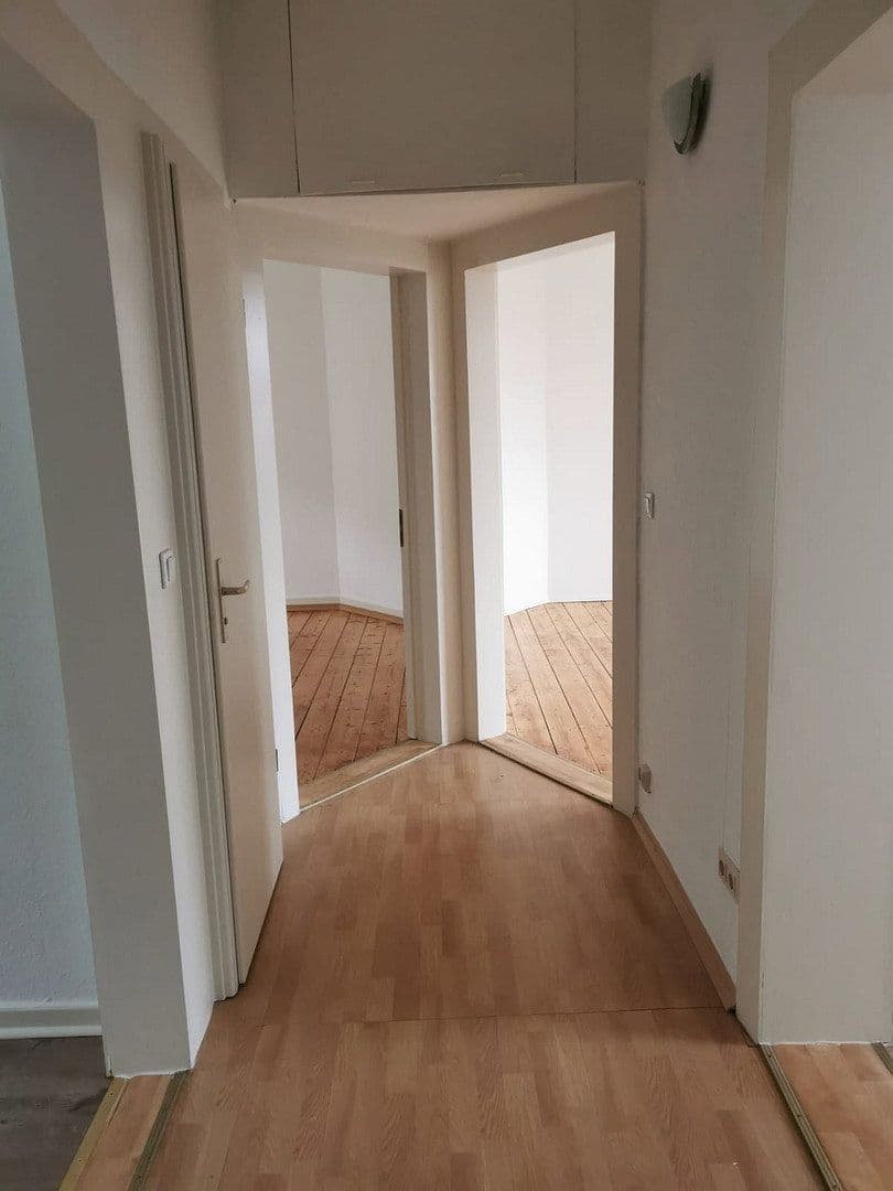 Prenájom bytu 3-izbový 78 m², Offenbach, Hesensko Prenájom bytu 3-izbový 78 m², Offenbach, Hesensko