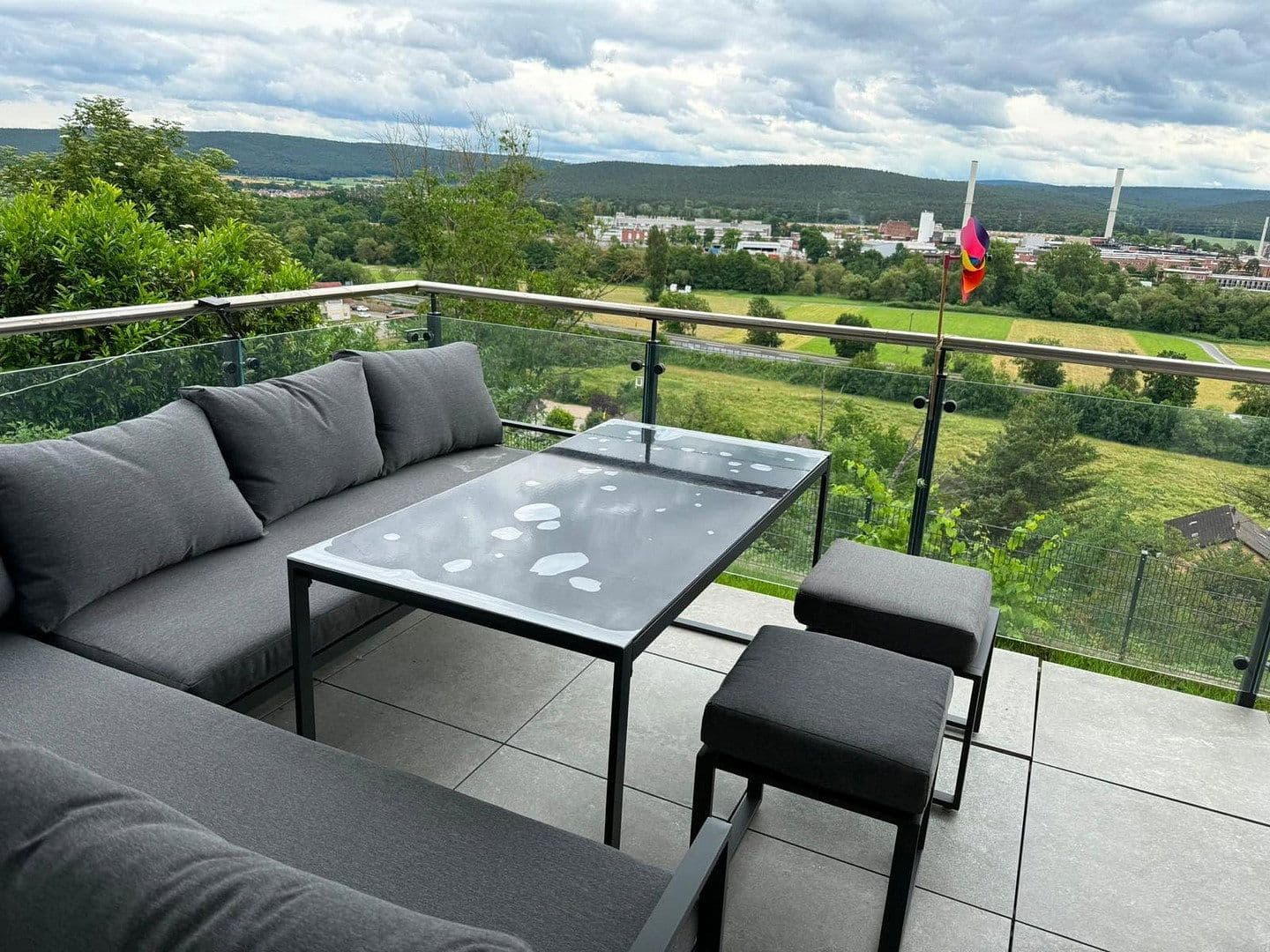 Prenájom bytu 3-izbový 80 m², Obernburg am Main, Bavorsko Prenájom bytu 3-izbový 80 m², Obernburg am Main, Bavorsko