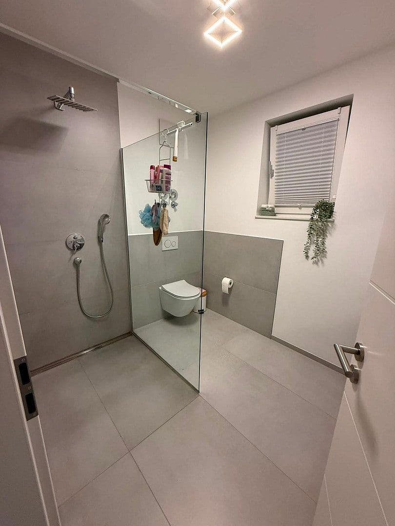 Prenájom bytu 3-izbový 80 m², Obernburg am Main, Bavorsko Prenájom bytu 3-izbový 80 m², Obernburg am Main, Bavorsko