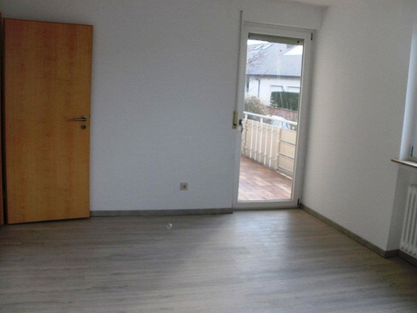 Prenájom bytu 3-izbový 100 m², Alzenau, Bavorsko Prenájom bytu 3-izbový 100 m², Alzenau, Bavorsko