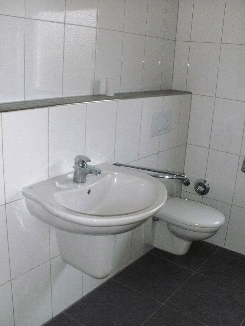 Prenájom bytu 3-izbový 100 m², Alzenau, Bavorsko Prenájom bytu 3-izbový 100 m², Alzenau, Bavorsko