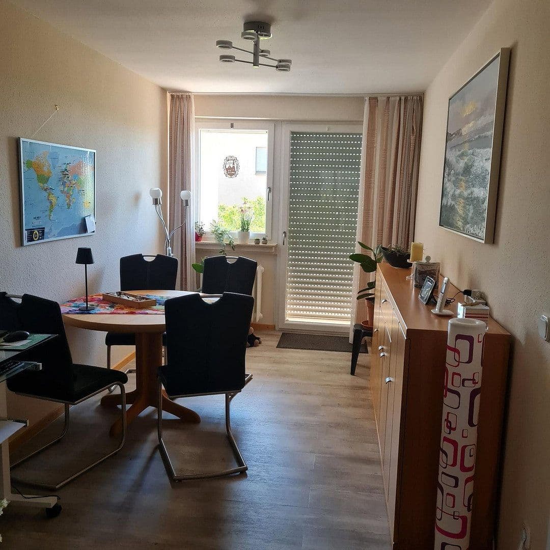 Prenájom bytu 3-izbový 100 m², Alzenau, Bavorsko Prenájom bytu 3-izbový 100 m², Alzenau, Bavorsko
