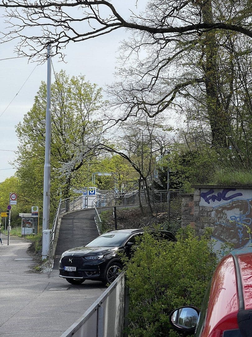 Prenájom bytu 1-izbový 28 m², Obere Weinsteige 66, Stuttgart, Bádensko-Wurttembersko Prenájom bytu 1-izbový 28 m², Obere Weinsteige 66, Stuttgart, Bádensko-Wurttembersko