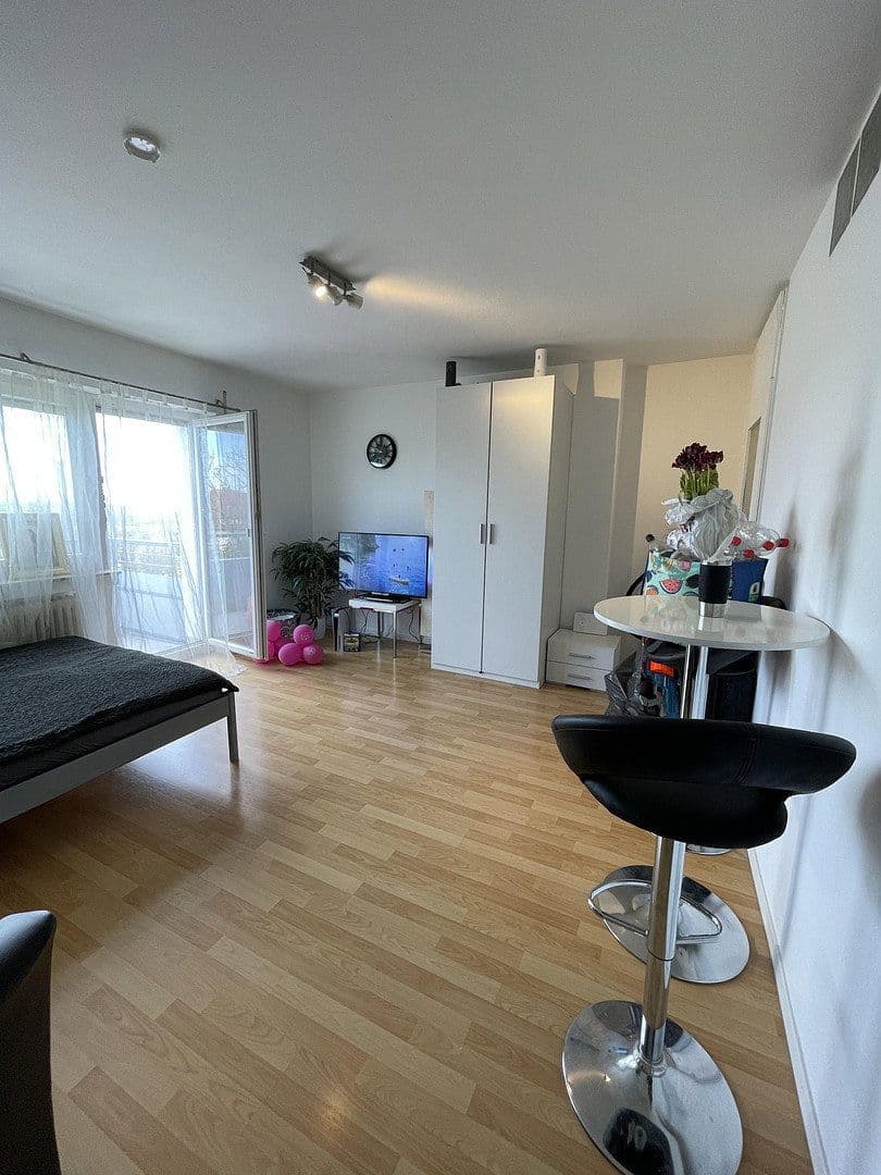 Prenájom bytu 1-izbový 28 m², Obere Weinsteige 66, Stuttgart, Bádensko-Wurttembersko Prenájom bytu 1-izbový 28 m², Obere Weinsteige 66, Stuttgart, Bádensko-Wurttembersko