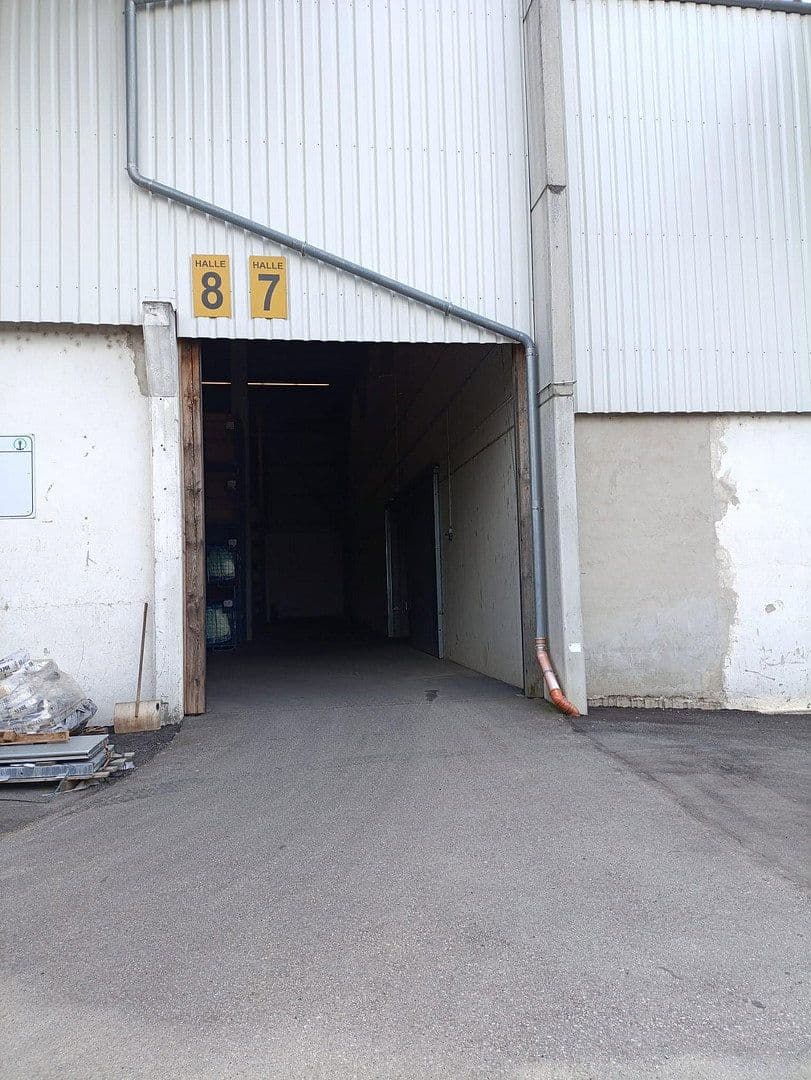 Prenájom nebytového priestoru 7.120 m², Im Gewerbepark 1, Hunderdorf, Bavorsko Prenájom nebytového priestoru 7.120 m², Im Gewerbepark 1, Hunderdorf, Bavorsko