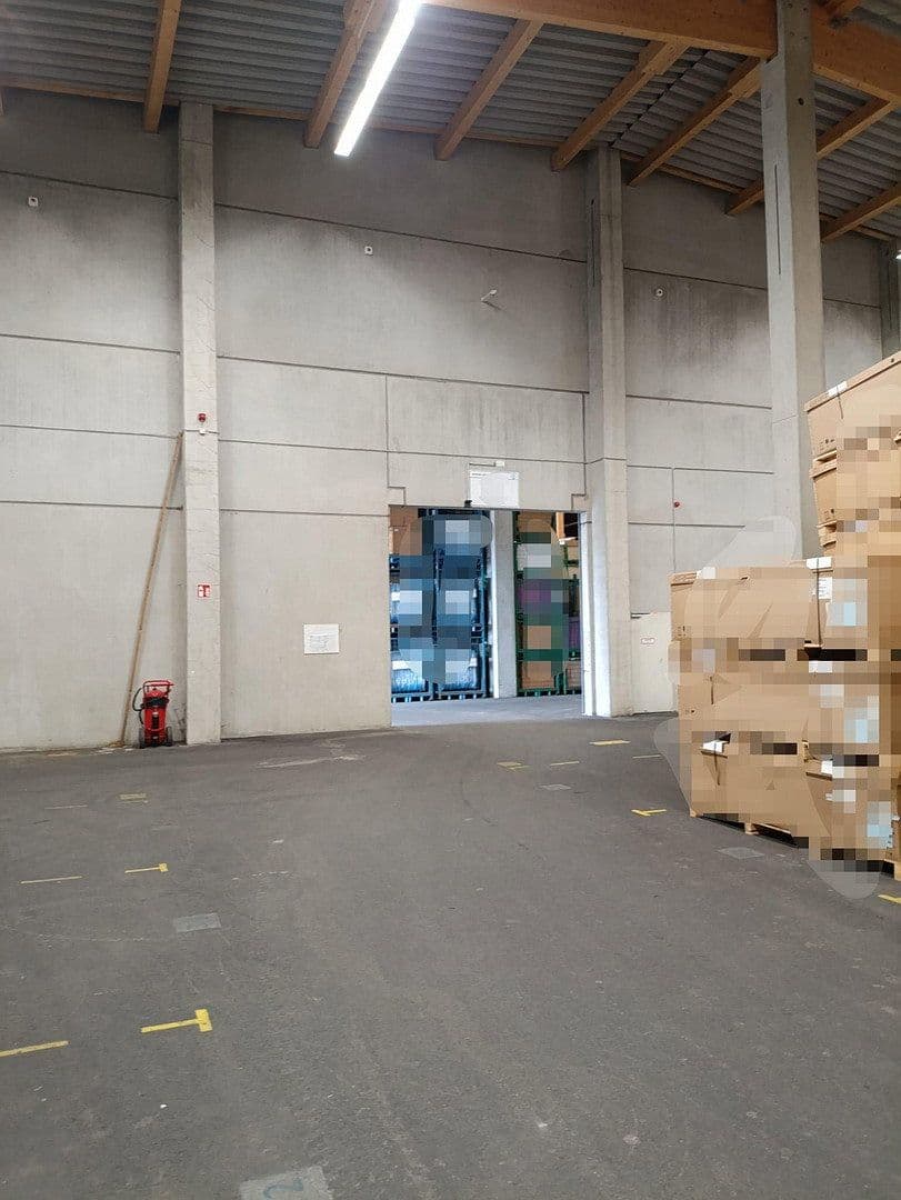 Prenájom nebytového priestoru 7.120 m², Im Gewerbepark 1, Hunderdorf, Bavorsko Prenájom nebytového priestoru 7.120 m², Im Gewerbepark 1, Hunderdorf, Bavorsko