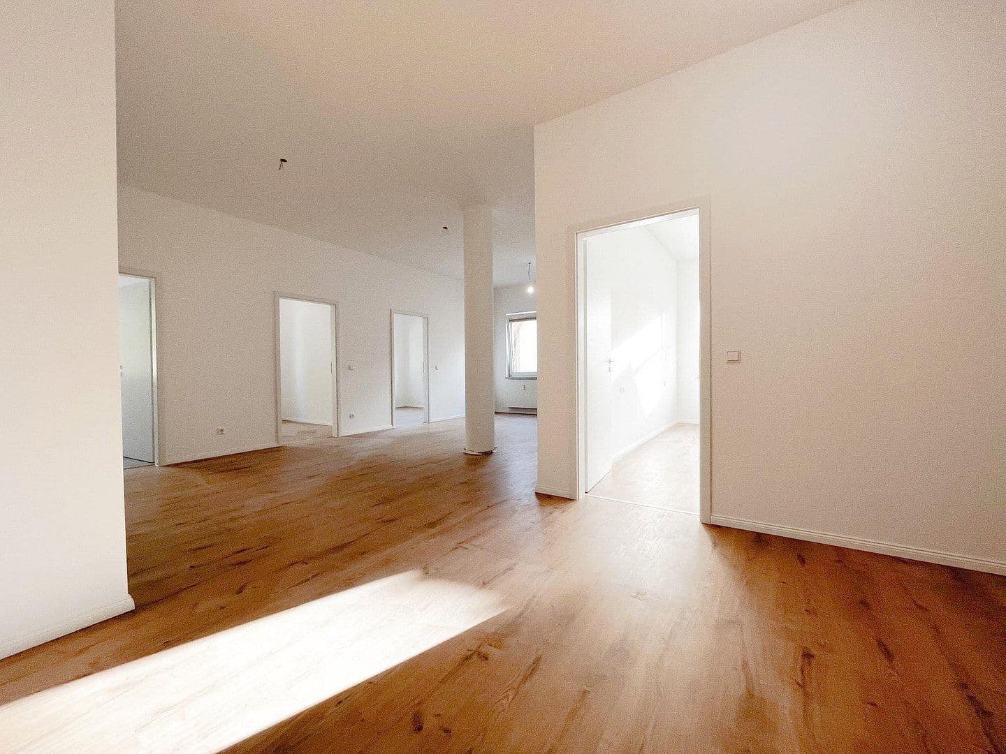 Prenájom bytu 4-izbový 95 m², Ilsfeld, Bádensko-Wurttembersko Prenájom bytu 4-izbový 95 m², Ilsfeld, Bádensko-Wurttembersko