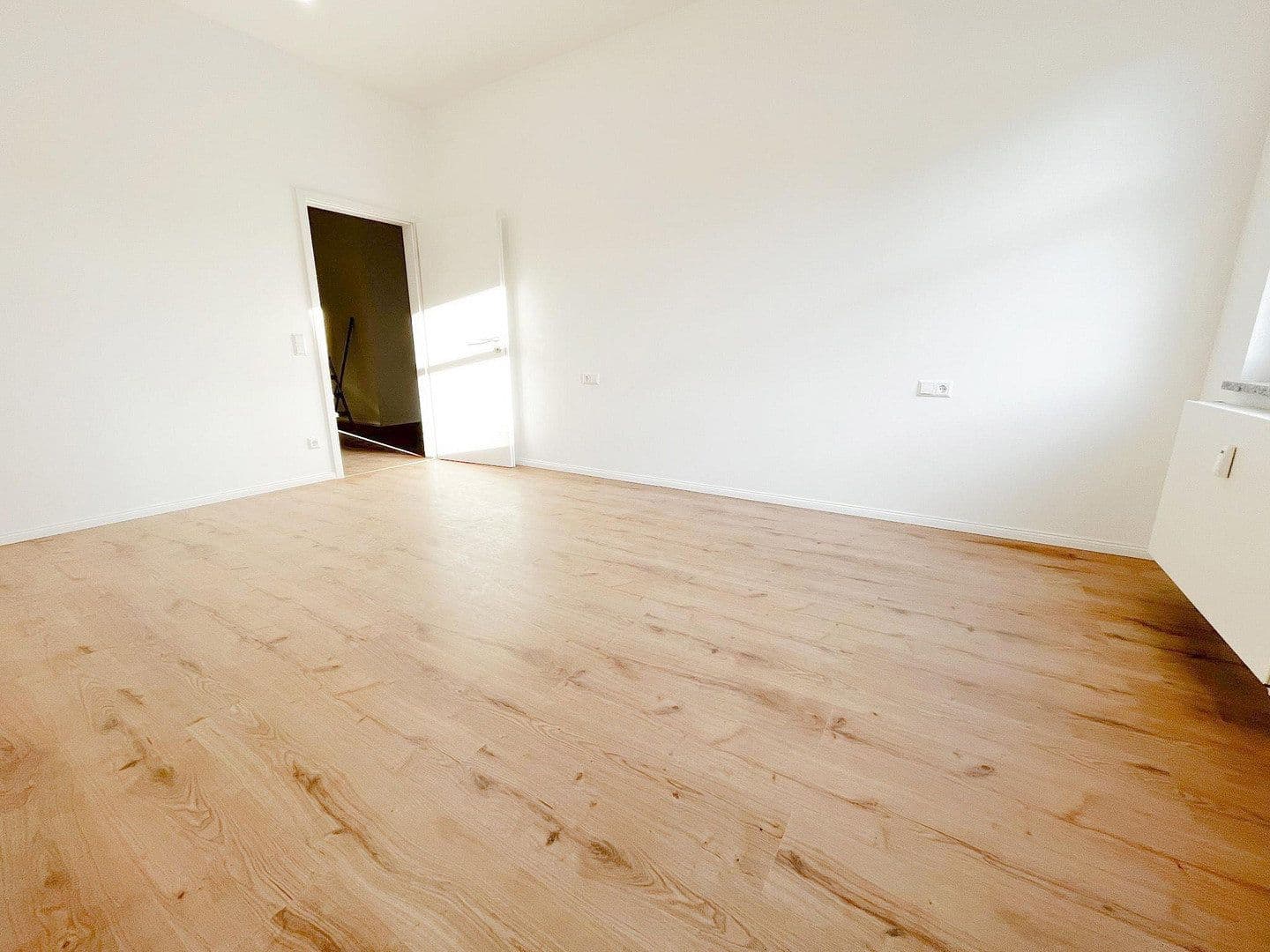 Prenájom bytu 4-izbový 95 m², Ilsfeld, Bádensko-Wurttembersko Prenájom bytu 4-izbový 95 m², Ilsfeld, Bádensko-Wurttembersko