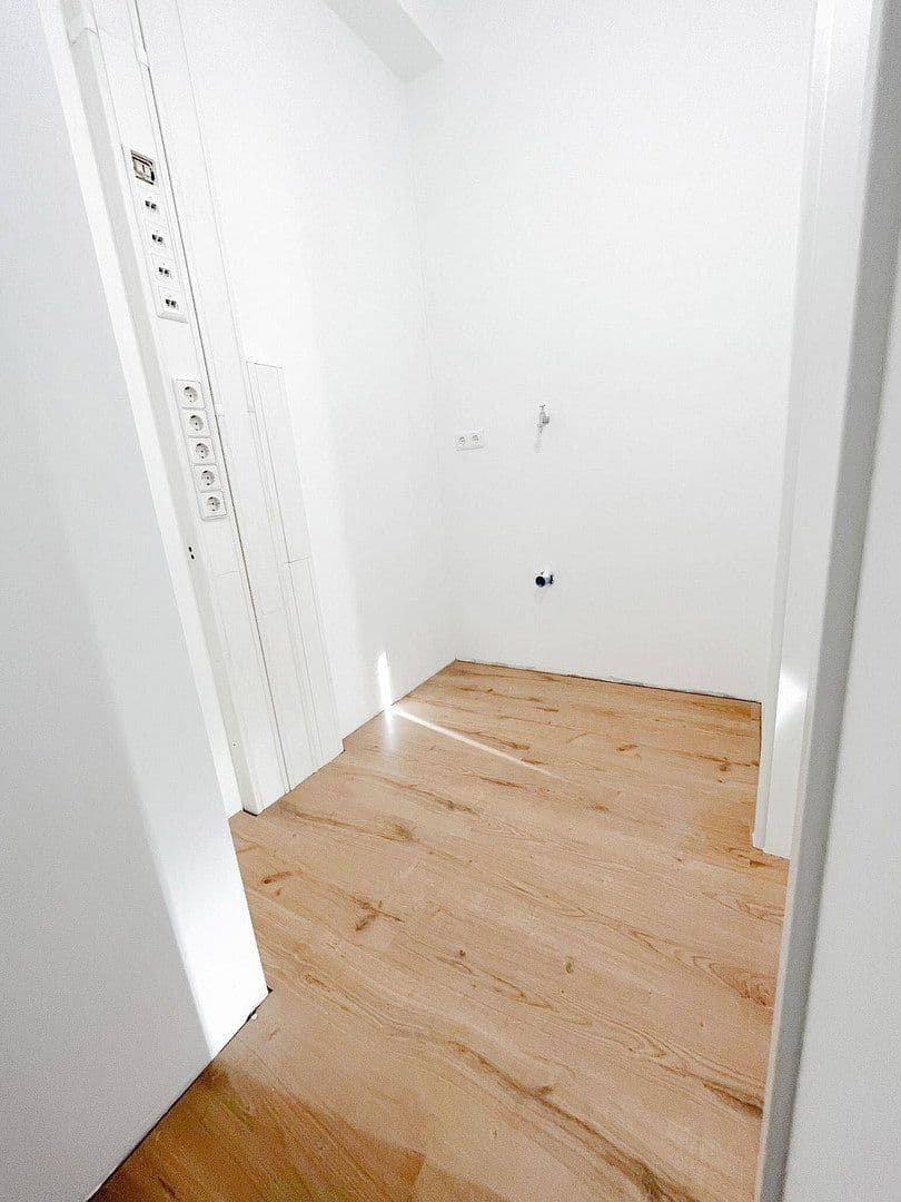 Prenájom bytu 4-izbový 95 m², Ilsfeld, Bádensko-Wurttembersko Prenájom bytu 4-izbový 95 m², Ilsfeld, Bádensko-Wurttembersko