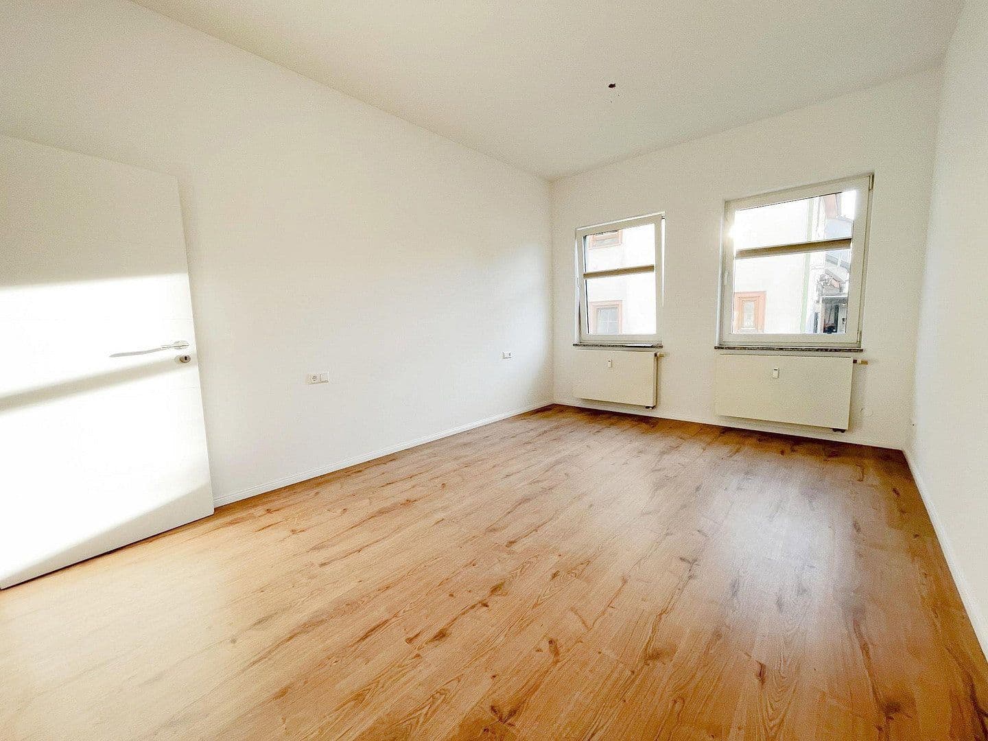Prenájom bytu 4-izbový 95 m², Ilsfeld, Bádensko-Wurttembersko Prenájom bytu 4-izbový 95 m², Ilsfeld, Bádensko-Wurttembersko