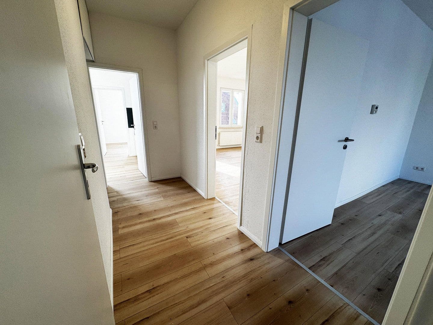 Prenájom bytu 4-izbový 83 m², Heilbronn, Bádensko-Wurttembersko Prenájom bytu 4-izbový 83 m², Heilbronn, Bádensko-Wurttembersko