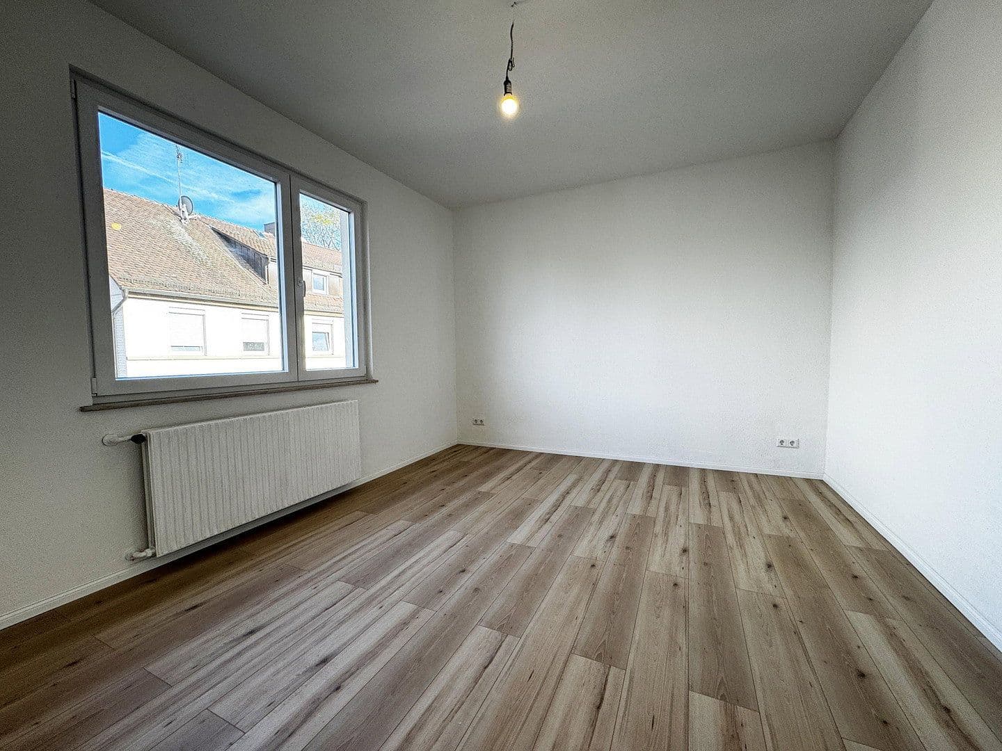 Prenájom bytu 4-izbový 83 m², Heilbronn, Bádensko-Wurttembersko Prenájom bytu 4-izbový 83 m², Heilbronn, Bádensko-Wurttembersko