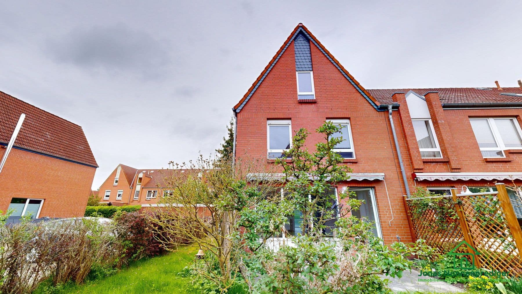 Predaj domu 151 m², pozemok 227 m², Nedderfeld 112, Schwerin, Meklenbursko-Predpomoransko Predaj domu 151 m², pozemok 227 m², Nedderfeld 112, Schwerin, Meklenbursko-Predpomoransko