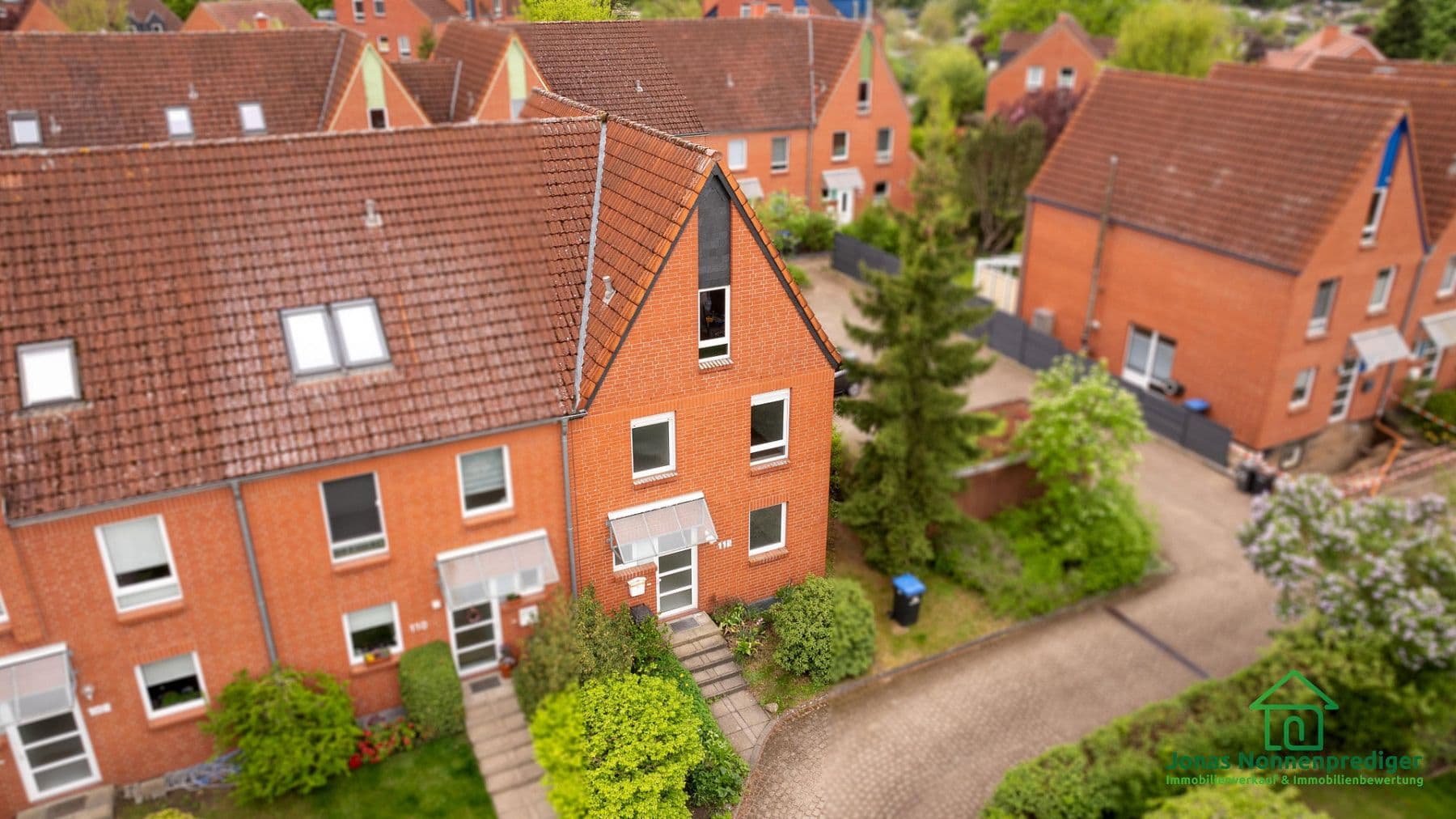 Predaj domu 151 m², pozemok 227 m², Nedderfeld 112, Schwerin, Meklenbursko-Predpomoransko Predaj domu 151 m², pozemok 227 m², Nedderfeld 112, Schwerin, Meklenbursko-Predpomoransko