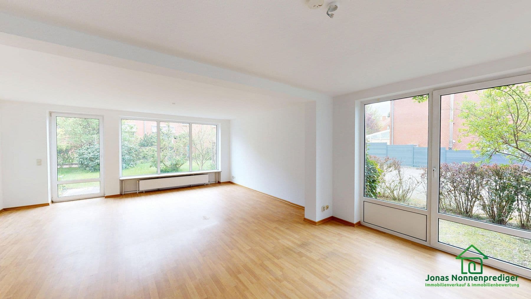 Predaj domu 151 m², pozemok 227 m², Nedderfeld 112, Schwerin, Meklenbursko-Predpomoransko Predaj domu 151 m², pozemok 227 m², Nedderfeld 112, Schwerin, Meklenbursko-Predpomoransko
