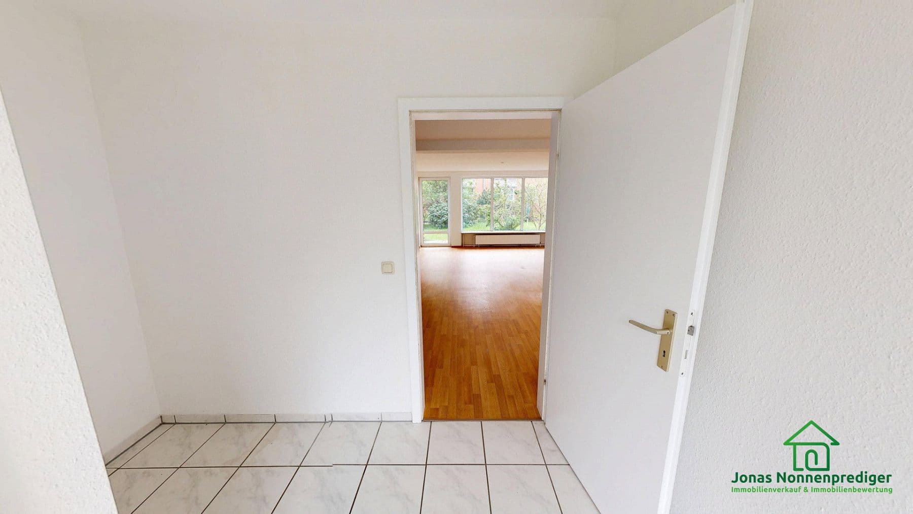Predaj domu 151 m², pozemok 227 m², Nedderfeld 112, Schwerin, Meklenbursko-Predpomoransko Predaj domu 151 m², pozemok 227 m², Nedderfeld 112, Schwerin, Meklenbursko-Predpomoransko