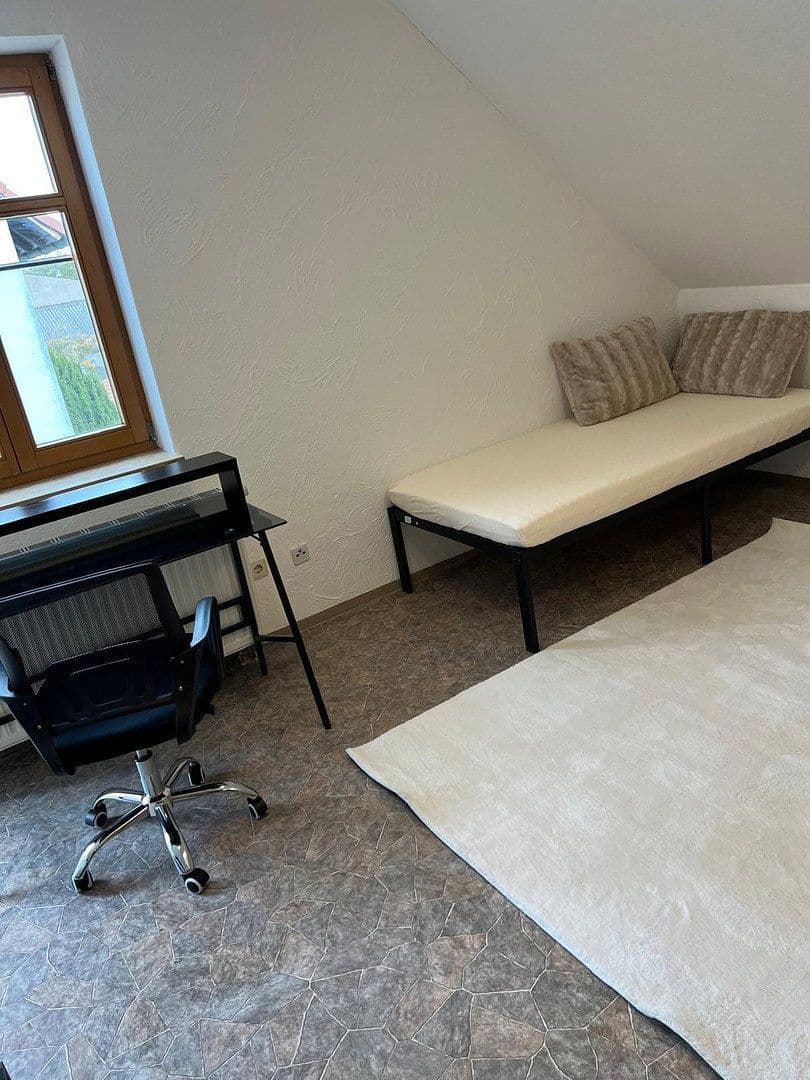 Prenájom bytu 1-izbový 28 m², Hüttendorfer Straße 4, Erlangen, Bavorsko Prenájom bytu 1-izbový 28 m², Hüttendorfer Straße 4, Erlangen, Bavorsko